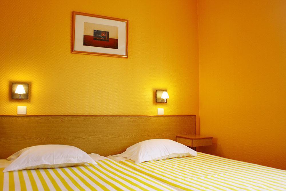Hotel Restaurant De La Poste Mulhouse Ottmarsheim バンツェンハイム エクステリア 写真